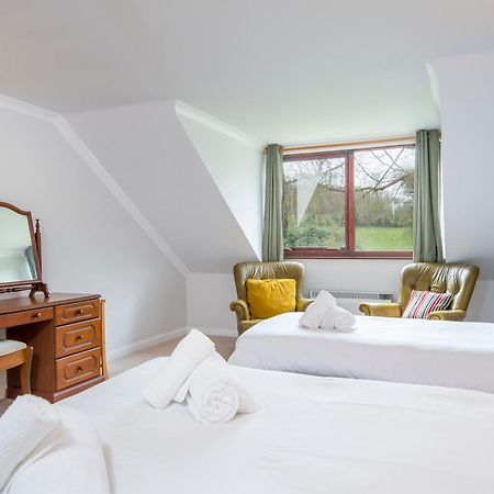 Trewern Arms Hotel Nevern Extérieur photo